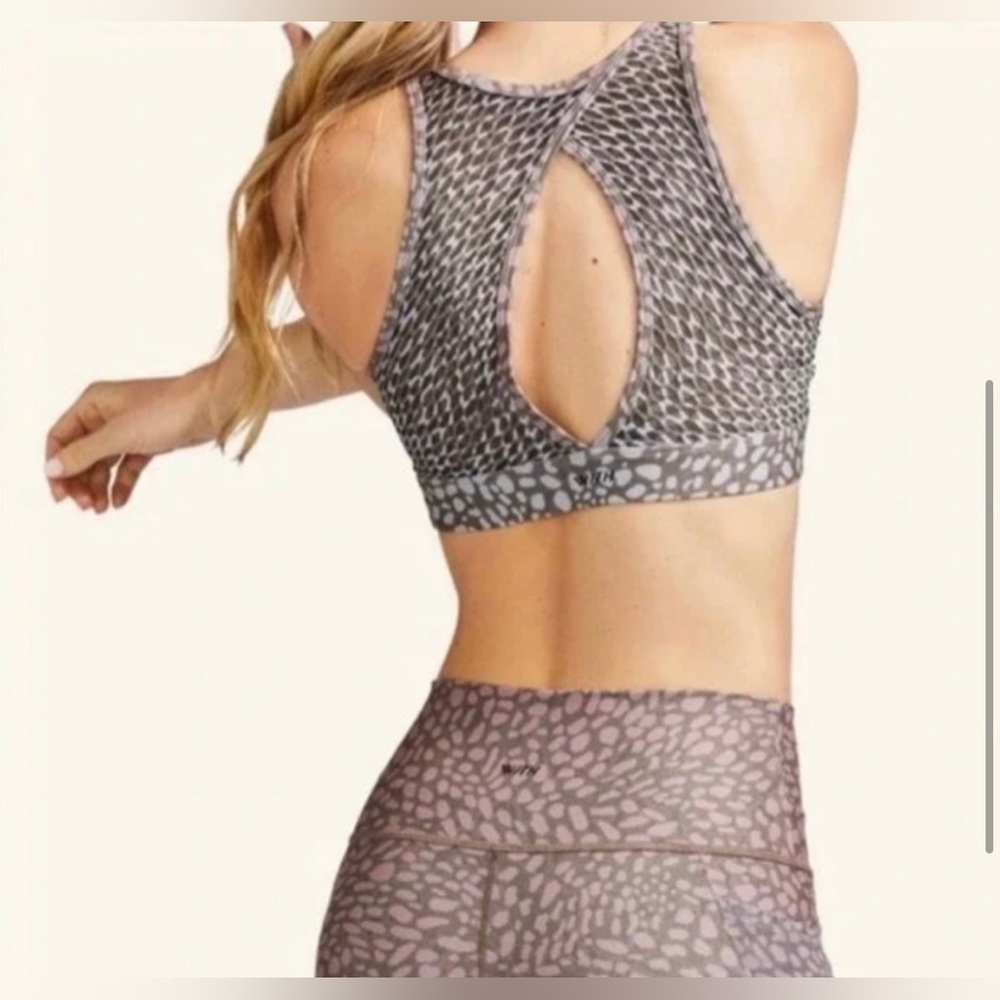 Peloton x WITH collaboration “Riverstone” high neck sports bra - XS​​​​​​​​​ - Picture 2 of 10